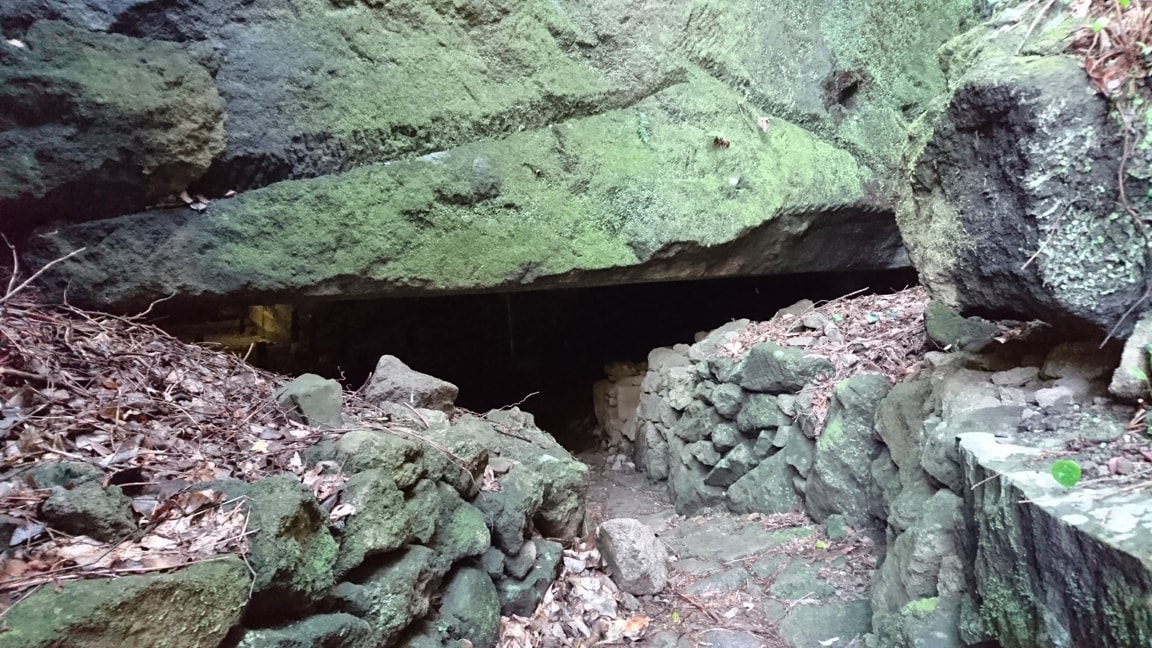 室岩洞12